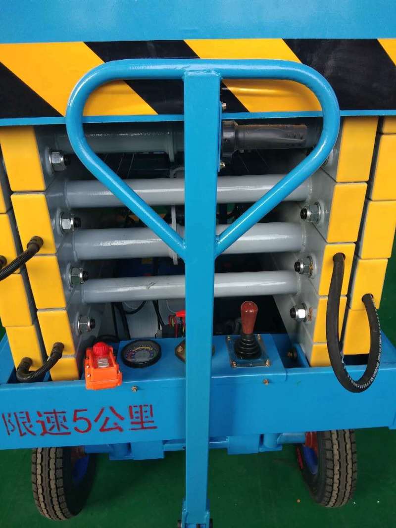 图木舒克辅助行走式升降平台