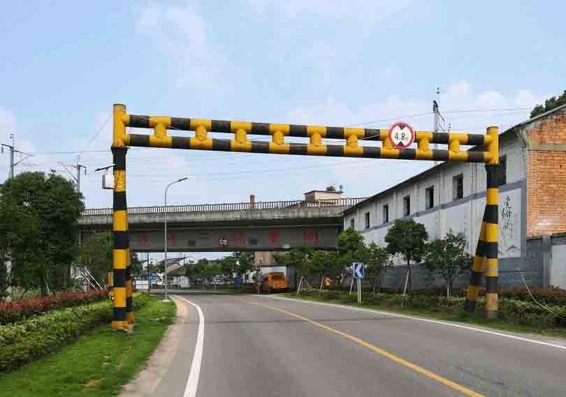 图木舒克铁路限高架